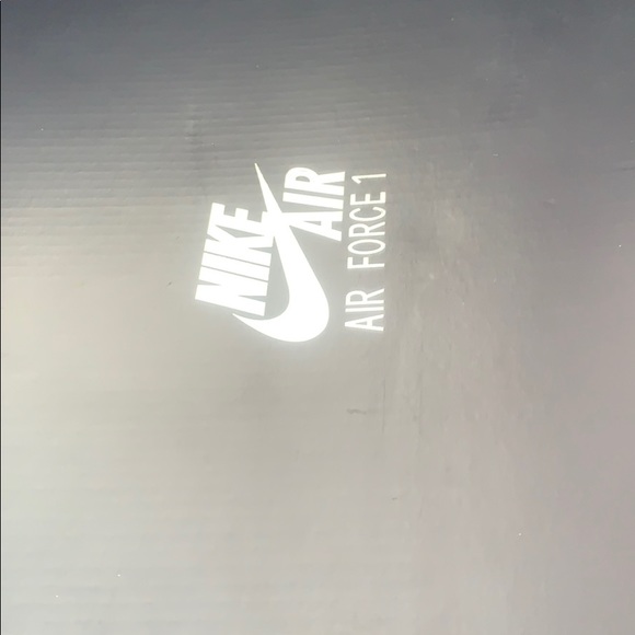 Air Force one’s 07 LV8 - Picture 3 of 3
